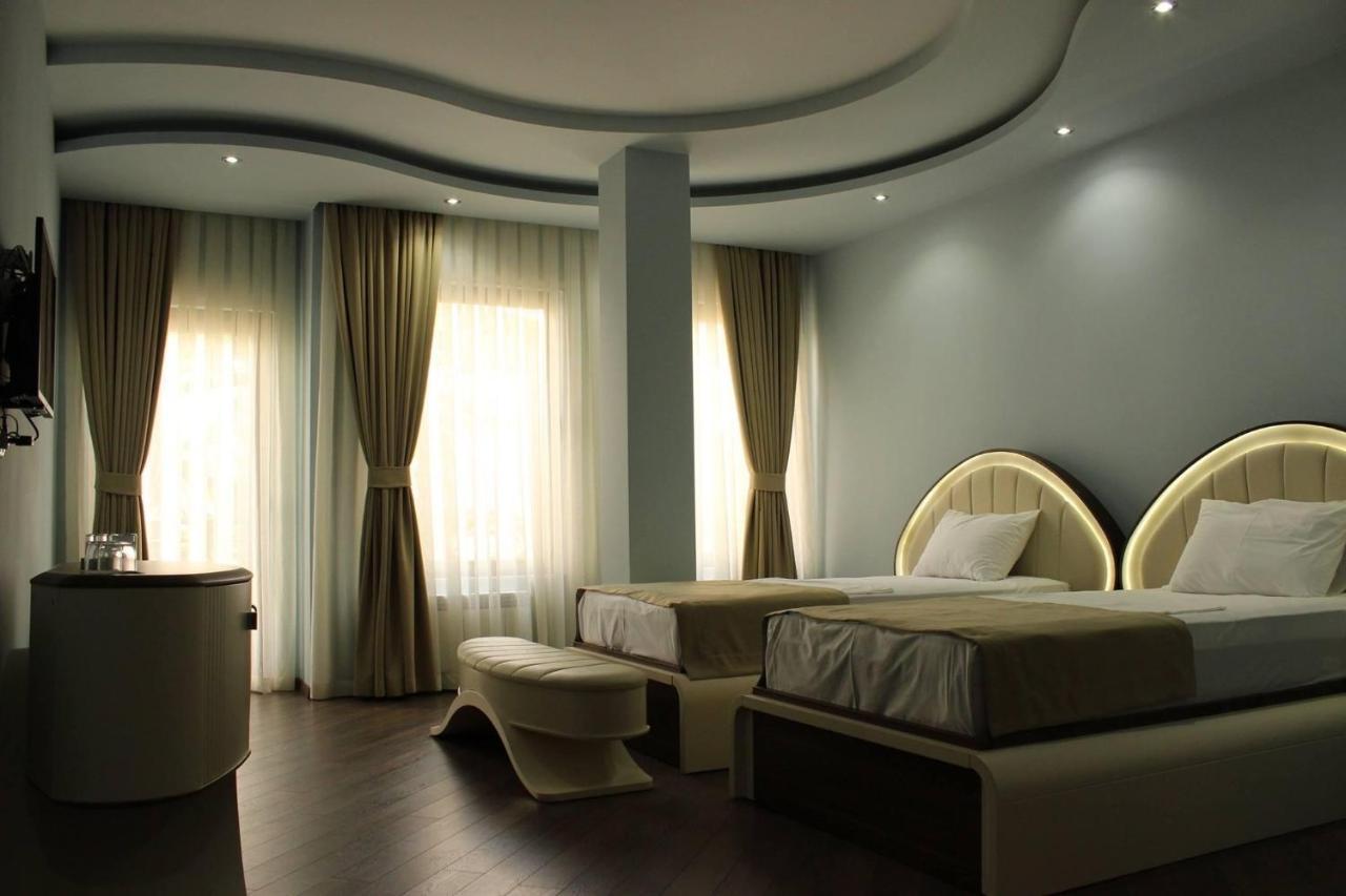 Hotel Light Palace Батуми Экстерьер фото