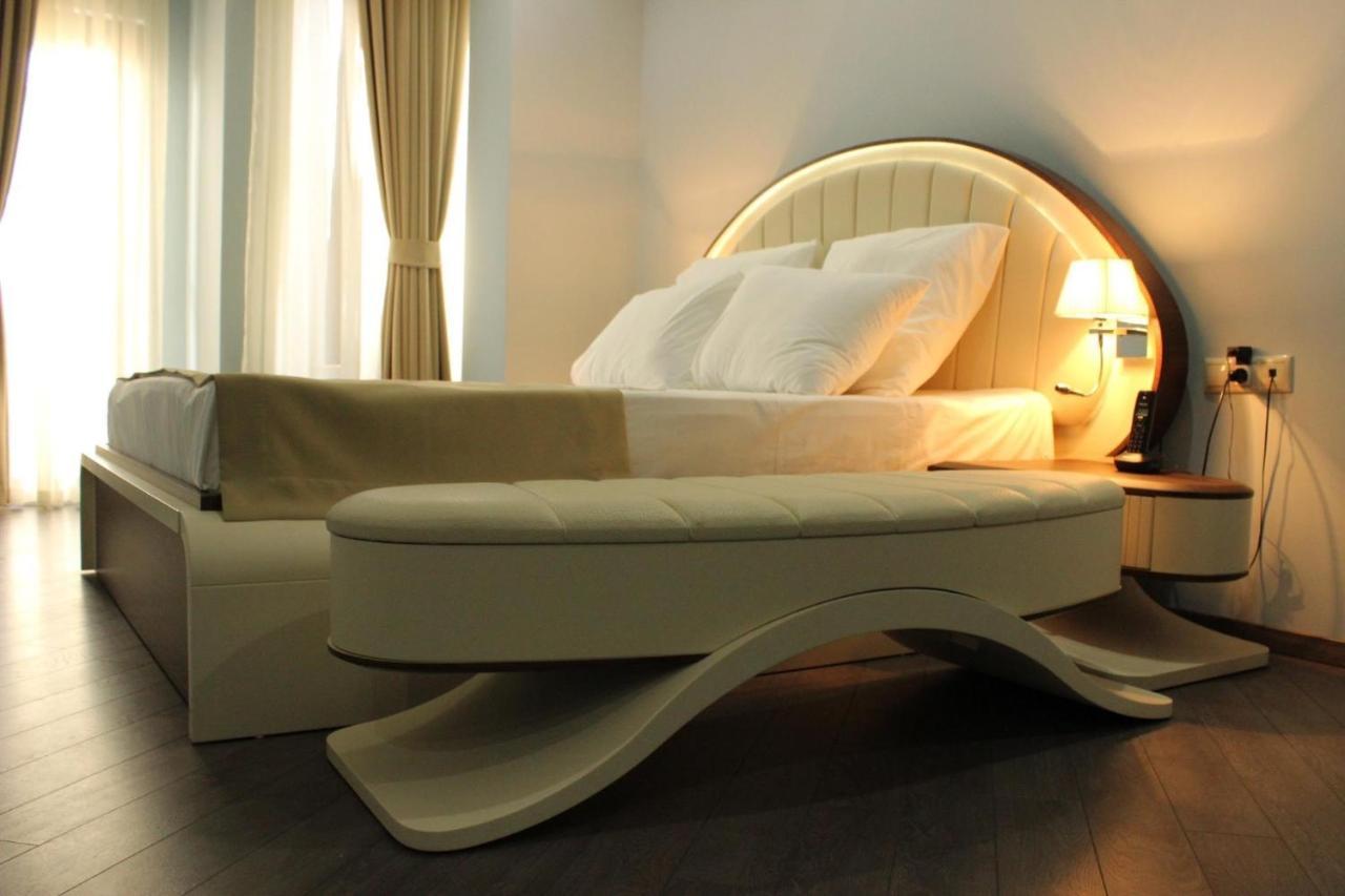 Hotel Light Palace Батуми Экстерьер фото