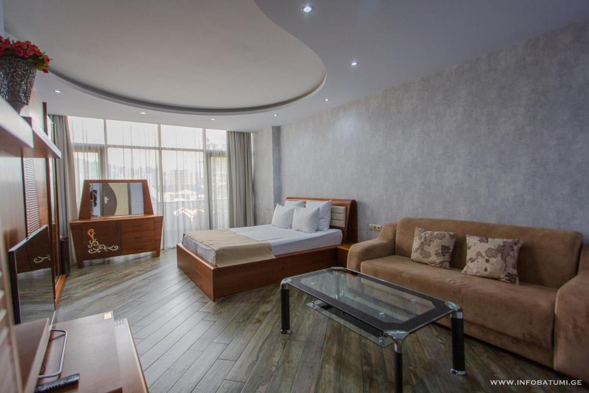 Hotel Light Palace Батуми Экстерьер фото