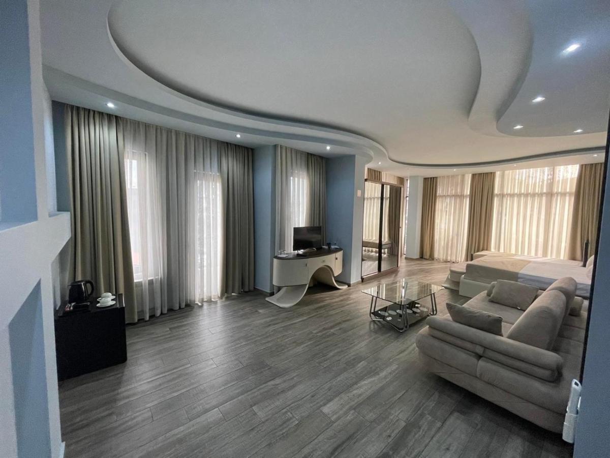 Hotel Light Palace Батуми Экстерьер фото